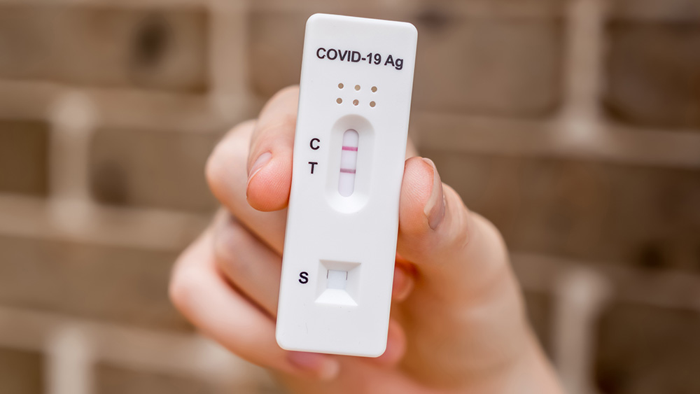 How Rapid Antigen Tests Perform Against Viral Variants NIH COVID 19   22 1012 GettyImages 1368152495 1000x563px 